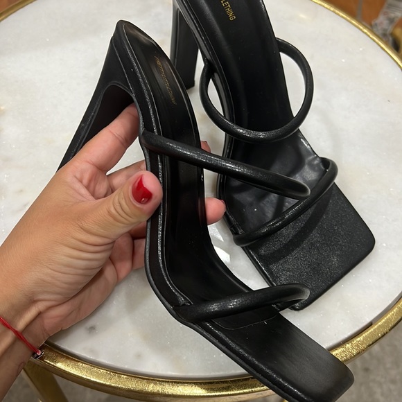 Black mule square high heels 🖤 - Picture 5 of 7